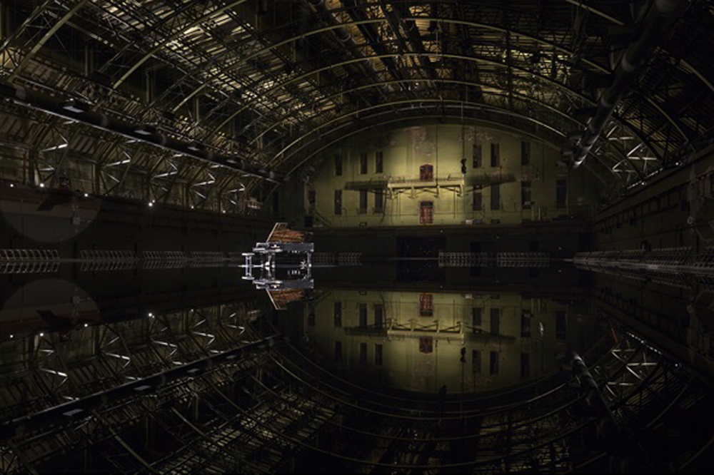 Douglas Gordon at the Armory Is All Flash and No Follow-Through