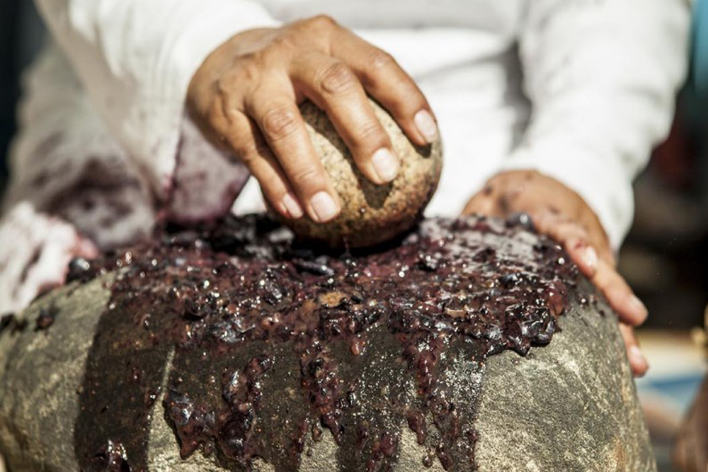 Does the Right Hand Cover for the Left?: The Case of the Remai Modern and Its Errant Board