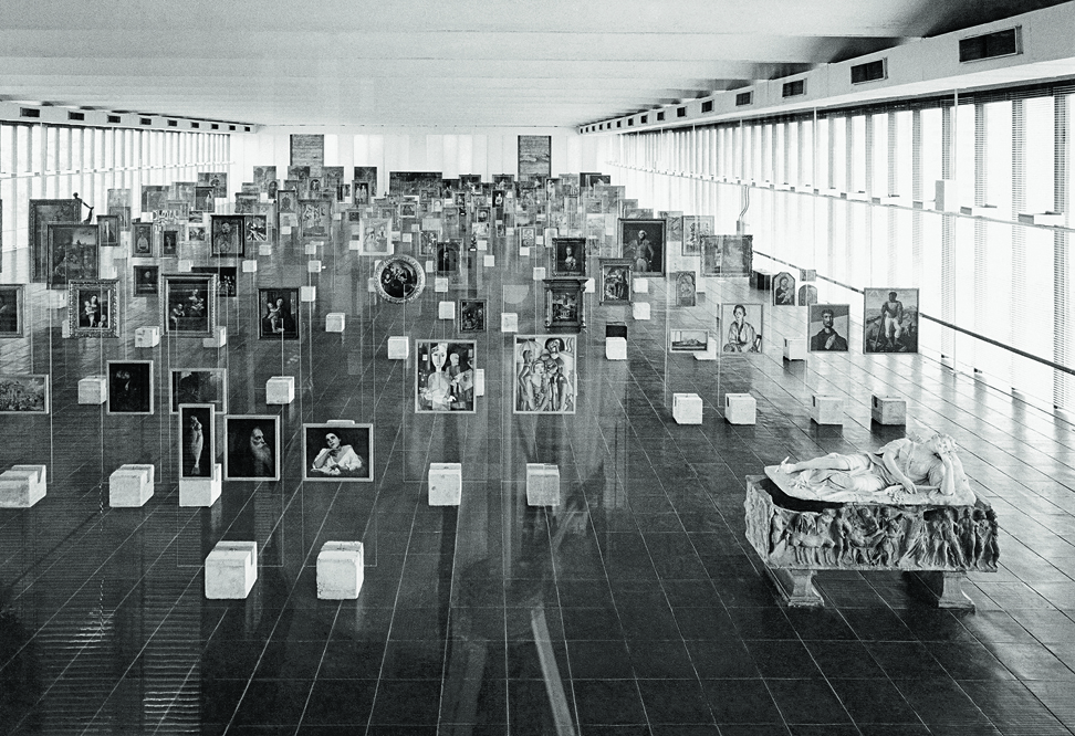 View of MASP’s collection exhibition space, on Avenida Paulista, 1970s. Photo: Instituto Lina Bo e Pietro Maria Bardi, by Paolo Gasparini. 