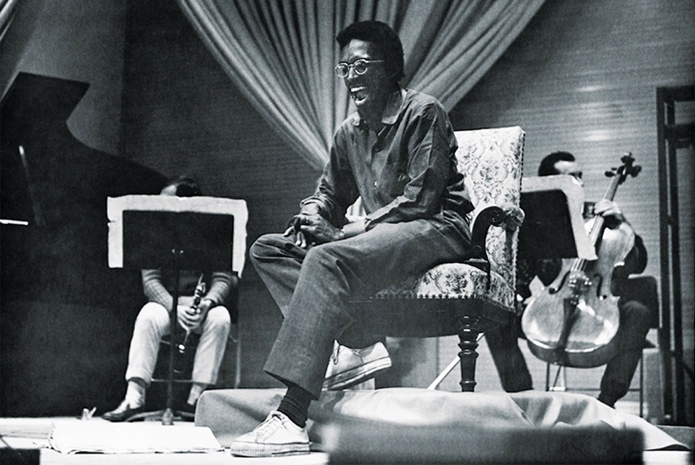 Julius-Eastman-rehearsing-P.M.-Davies-Eight-Songs-for-a-Mad-King-Photo-Jim-Tuttle-Music-Library-University-of-New-York-at-Buffalo