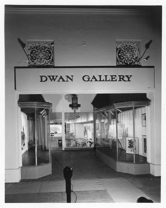 Dwan Gallery, Los Angeles, 1961, photo courtesy Dwan Gallery Archive.