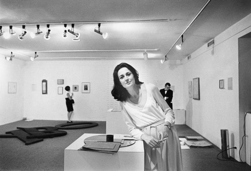 Virginia Dwan at Dwan Gallery, NYC, 1969. Photo: Roger Prigent. Courtesy of Dwan Gallery Archive.
