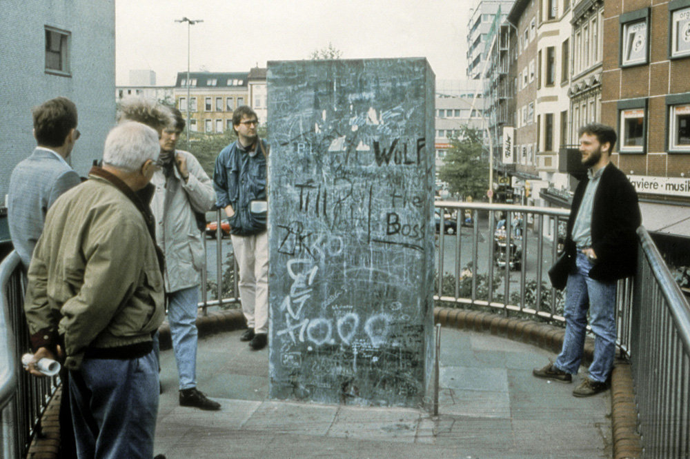 Against Tidy Memory: Anti-Fascist Memorials and the Horror of Kitsch